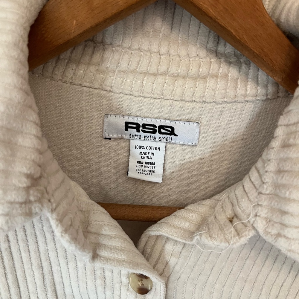 RSQ Ivory Ribbed Button Down Top - M - Picture 2 of 4